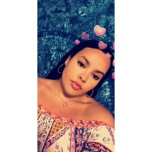 Meet your Posher, Camille